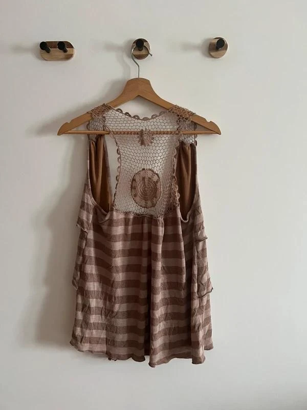 Colete Boho Chic às Riscas com Costas em Crochet – photo 3